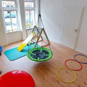 Praxiszimmer mit Spielsachen